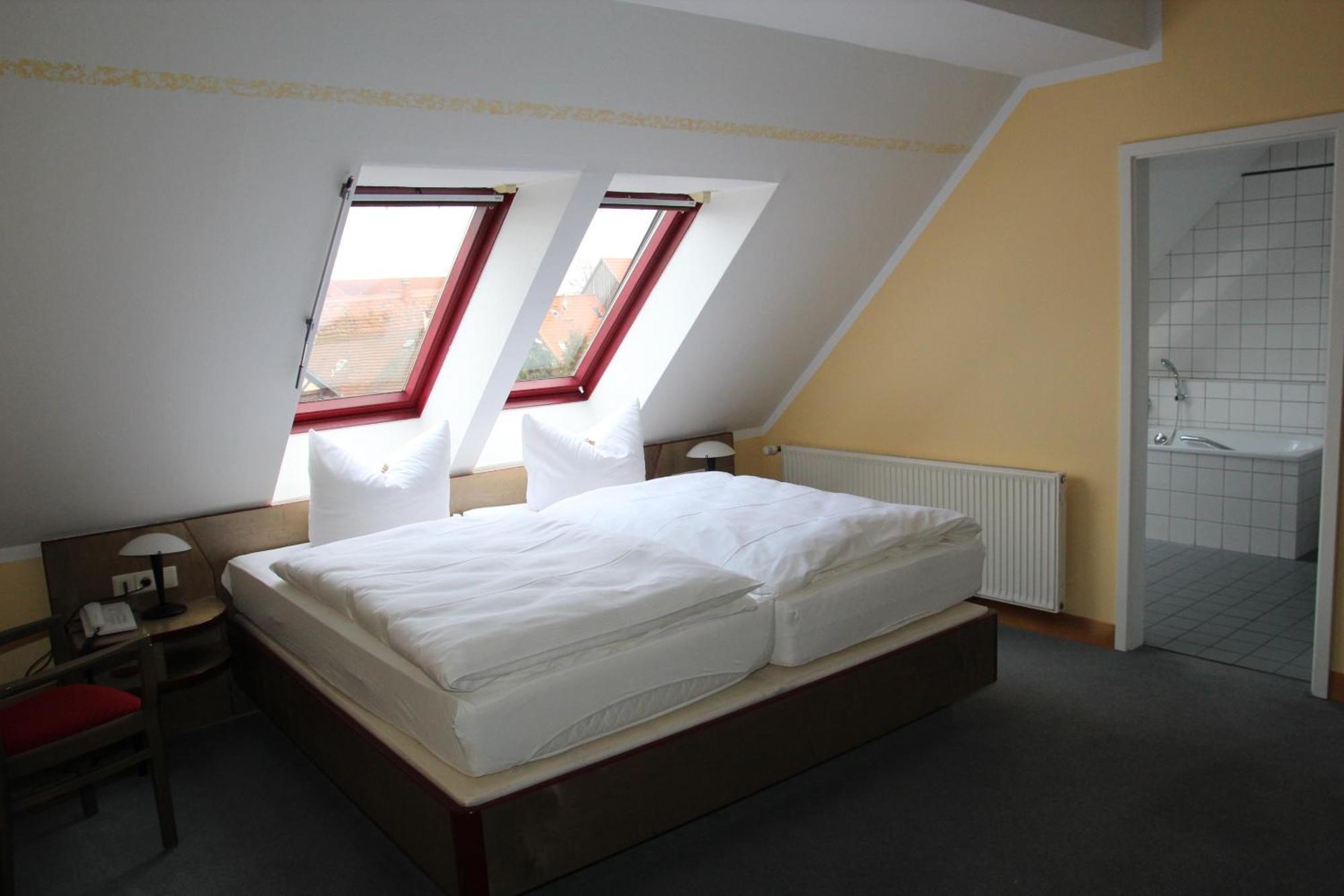Hotel Reutterhaus Гарделеген Стая снимка
